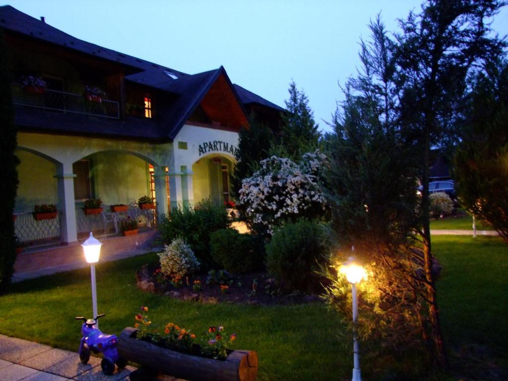 Rajna Apartmanhaz Bogács エクステリア 写真
